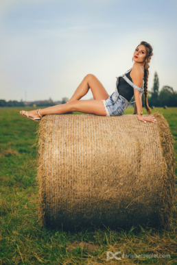 sesja fotograficzna w klimacie wiejskim